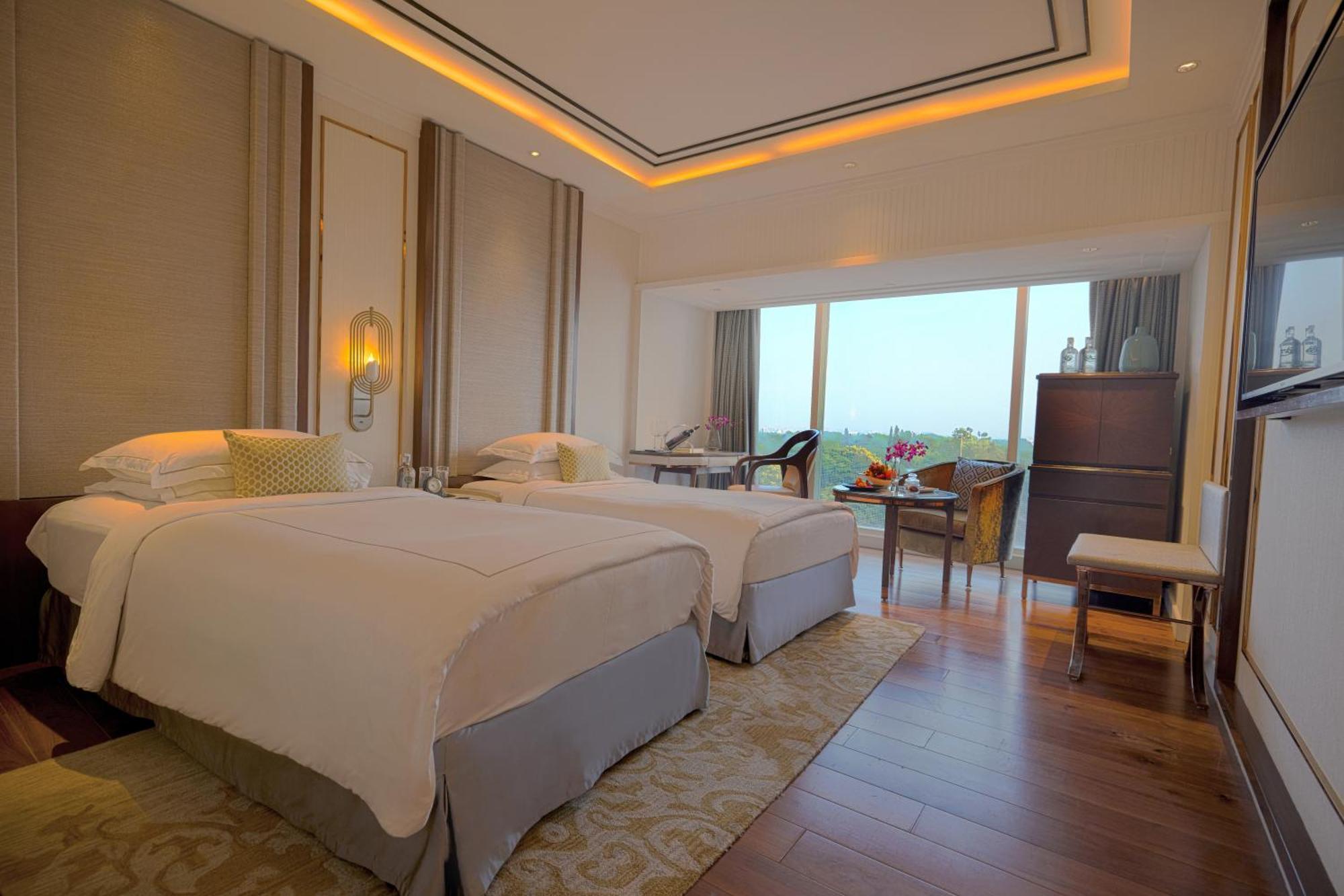 Taj Mg Road Bengaluru Hotel Room photo