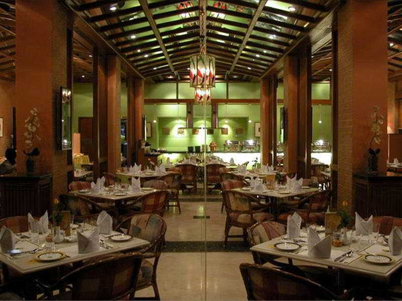 Taj Mg Road Bengaluru Hotel Exterior photo