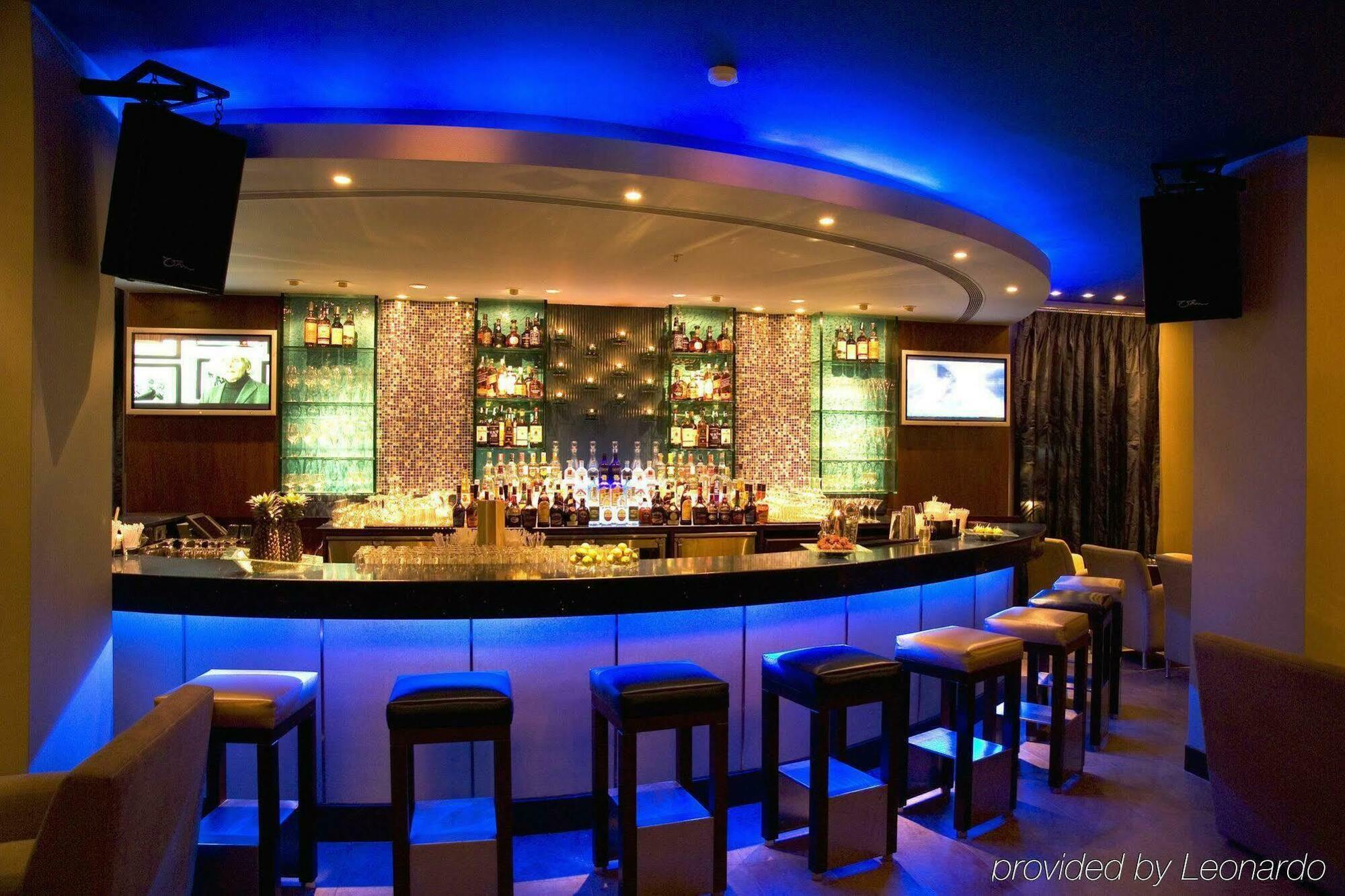Taj Mg Road Bengaluru Hotel Restaurant photo